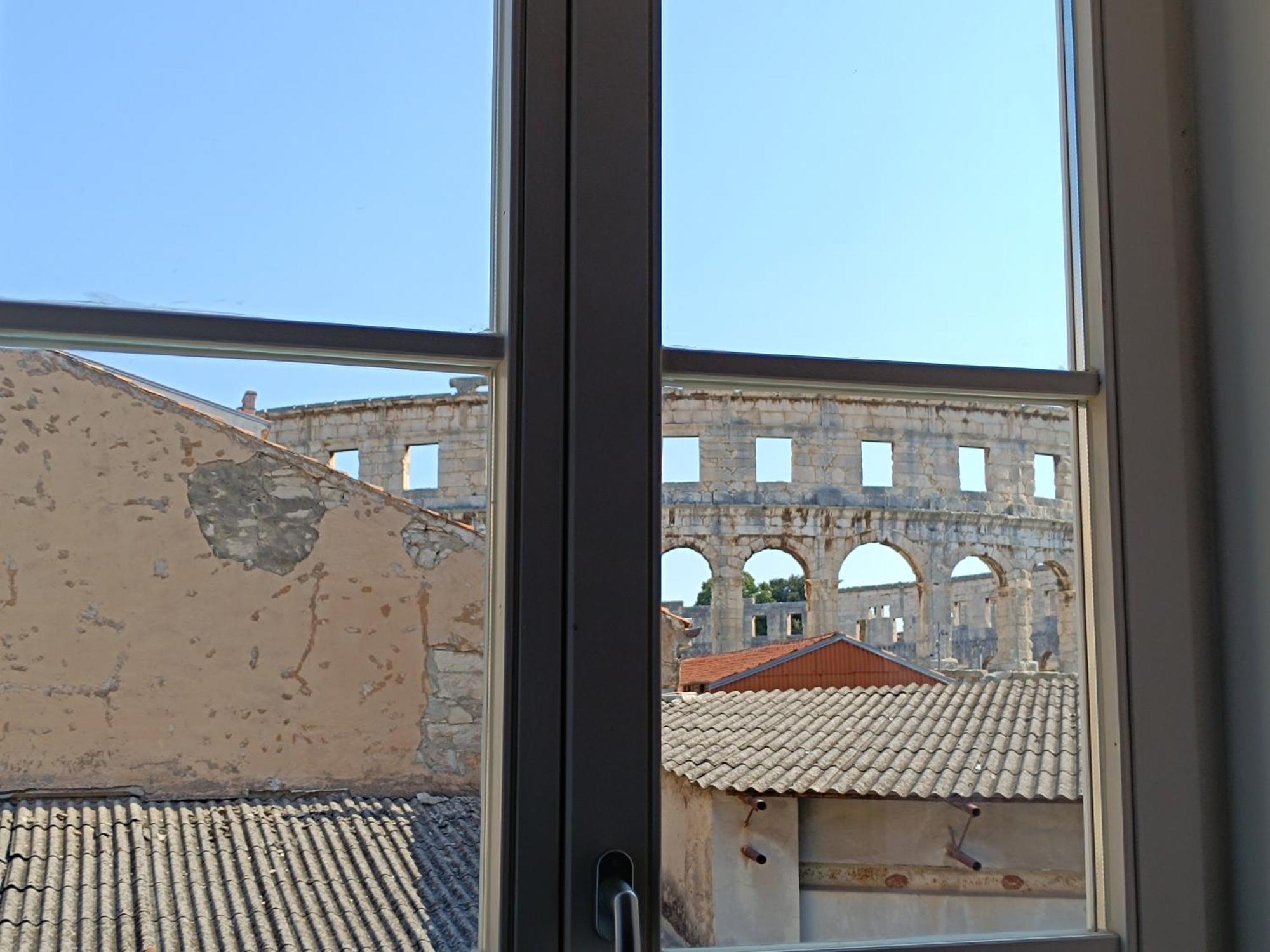 D&A Amphitheatre Premium Apartments With Free Parking PUY 외부 사진