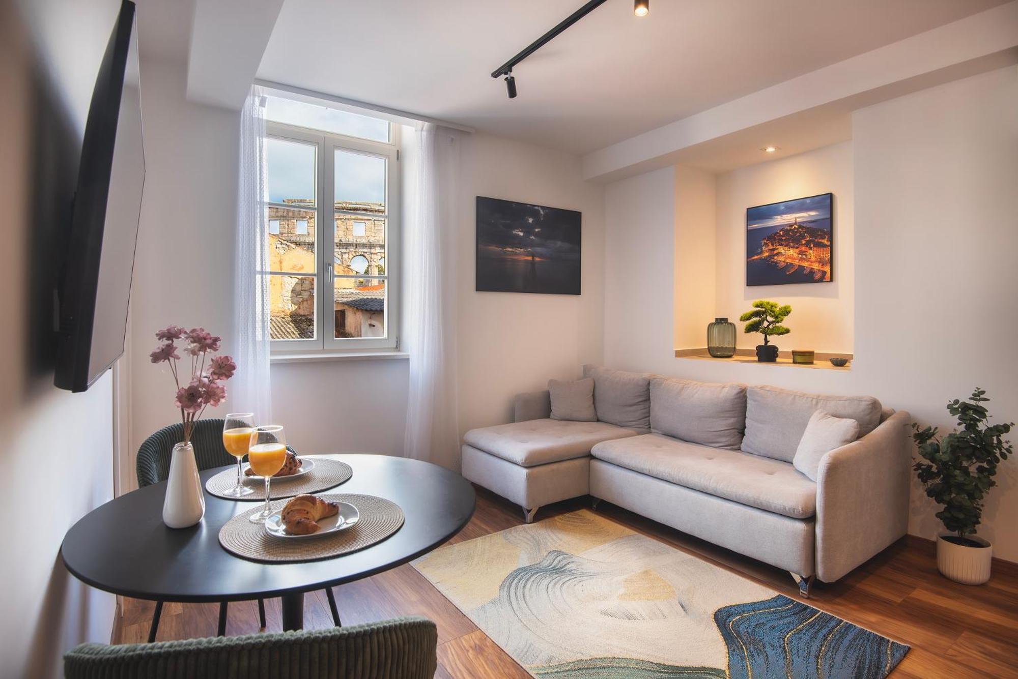 D&A Amphitheatre Premium Apartments With Free Parking PUY 외부 사진
