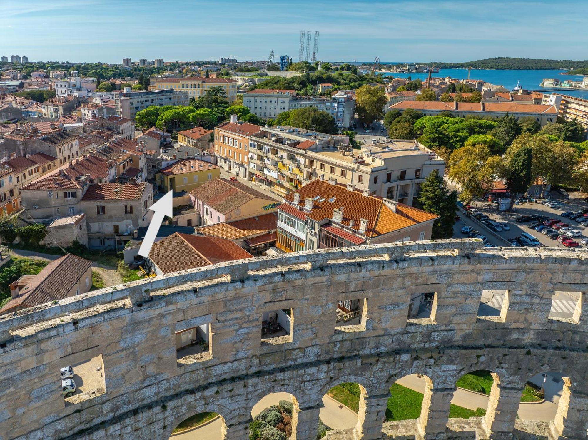 D&A Amphitheatre Premium Apartments With Free Parking PUY 외부 사진